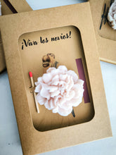 Cargar imagen en el visor de la galería, POSTAL - VELA &quot;BODAS&quot;
